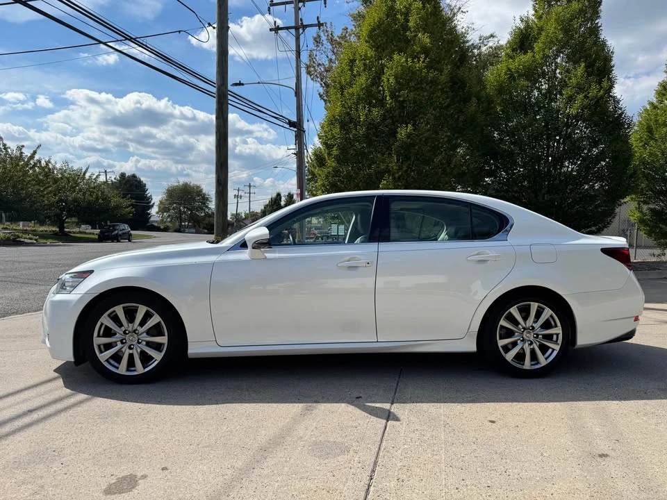 2014 Lexus GS 4th Gen - Image 2 of 15