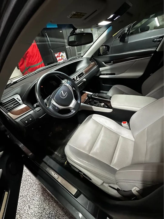 2014 Lexus GS 4th Gen - Image 12 of 15