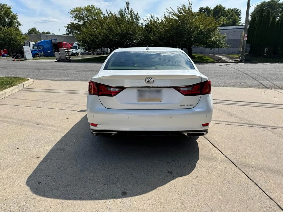 2014 Lexus GS 4th Gen - Image 4 of 15
