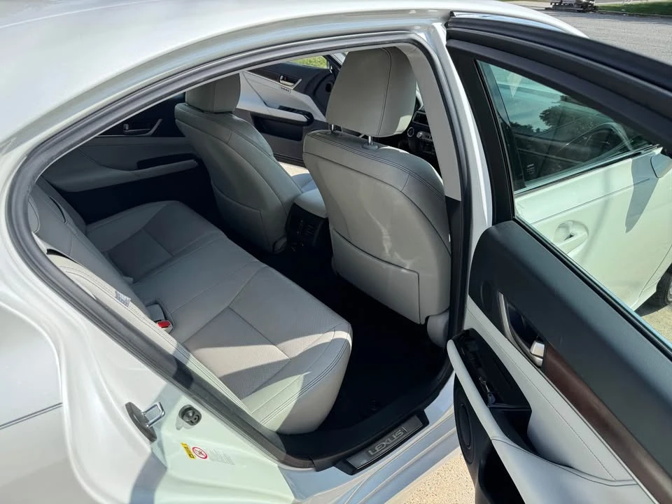 2014 Lexus GS 4th Gen - Image 7 of 15