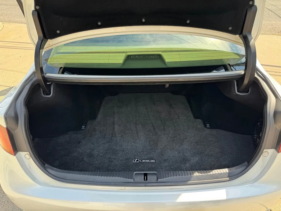 2014 Lexus GS 4th Gen - Image 9 of 15
