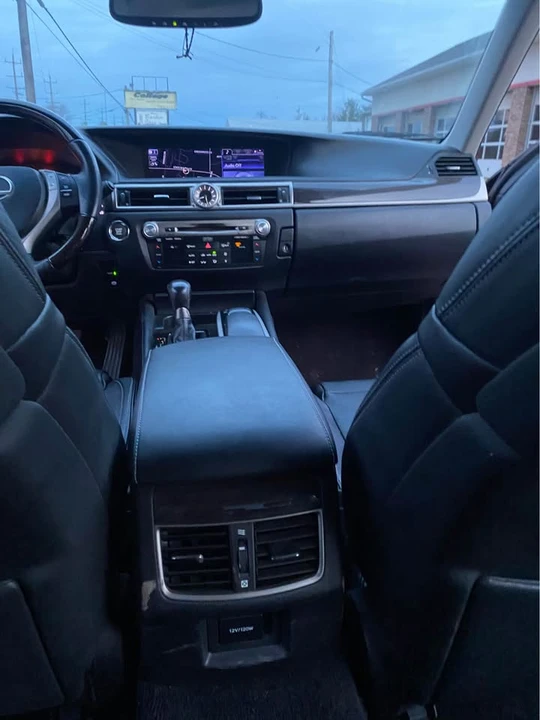 2014 Lexus GS 4th Gen - Image 10 of 20