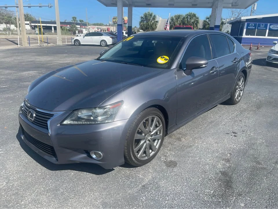 2014 Lexus GS 4th Gen - Image 2 of 4