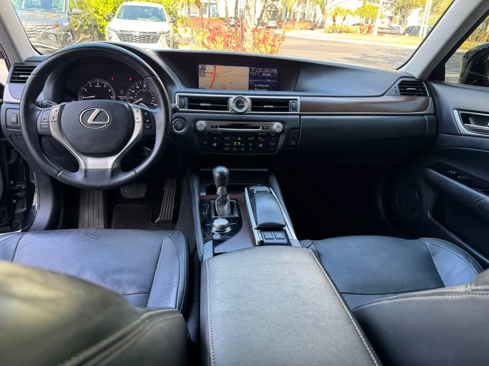 2014 Lexus GS 4th Gen - Image 14 of 18