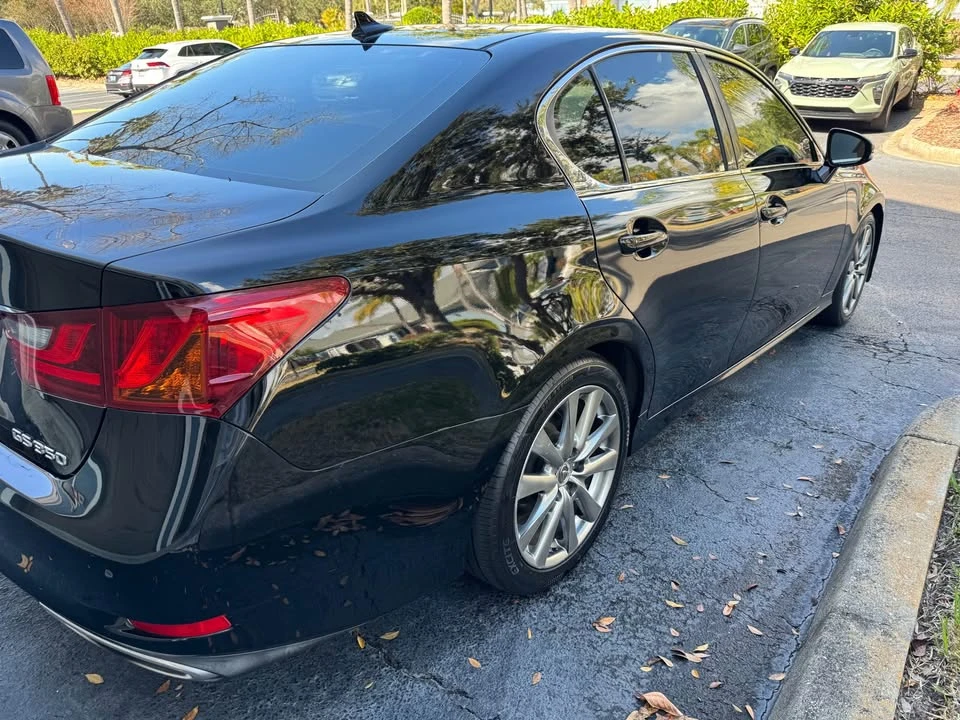 2014 Lexus GS 4th Gen - Image 10 of 18