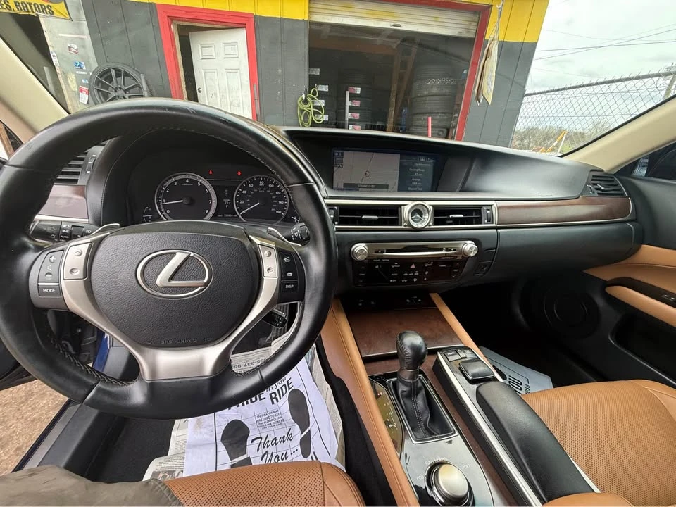 2014 Lexus GS 4th Gen - Image 8 of 11