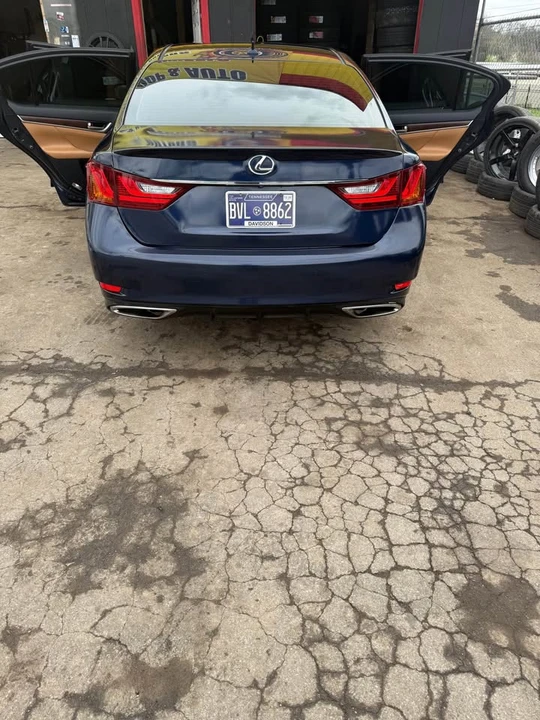 2014 Lexus GS 4th Gen - Image 2 of 11