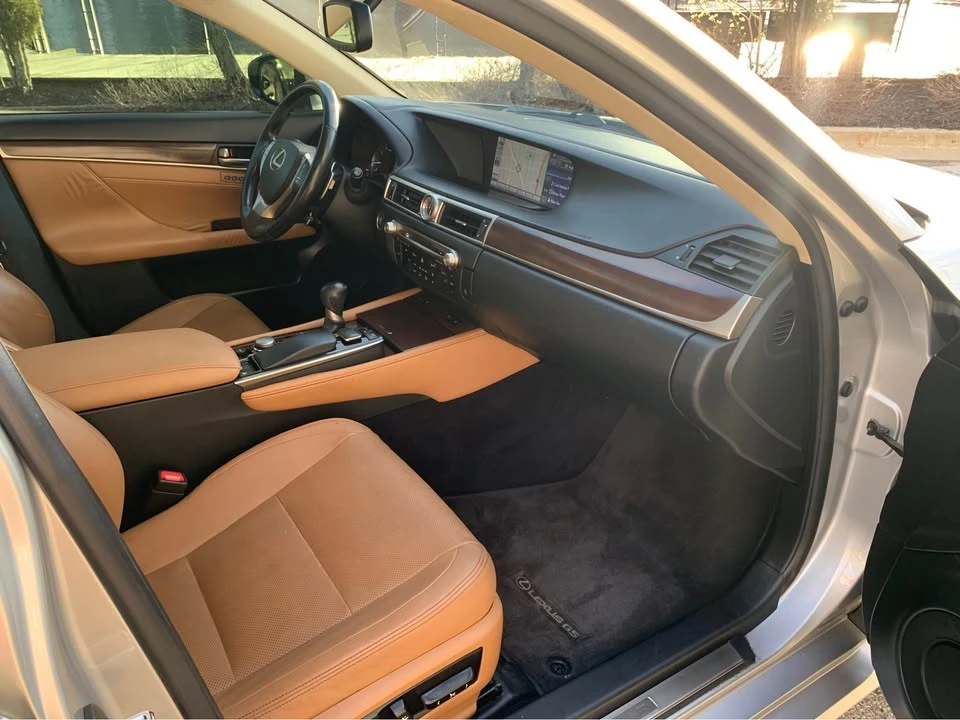 2014 Lexus GS 4th Gen - Image 3 of 15