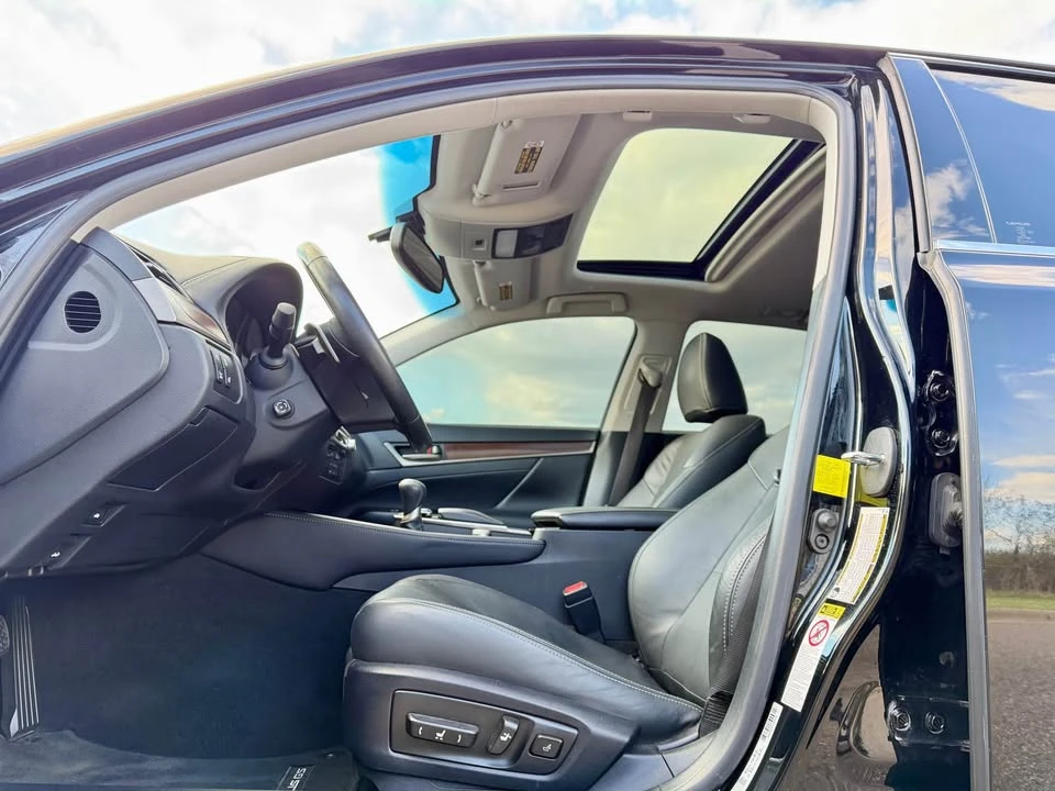 2014 Lexus GS 4th Gen - Image 11 of 20