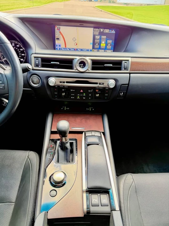 2014 Lexus GS 4th Gen - Image 15 of 20