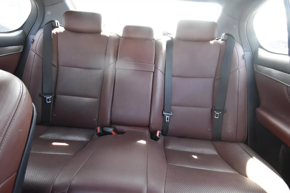 2014 Lexus GS 4th Gen - Image 10 of 20