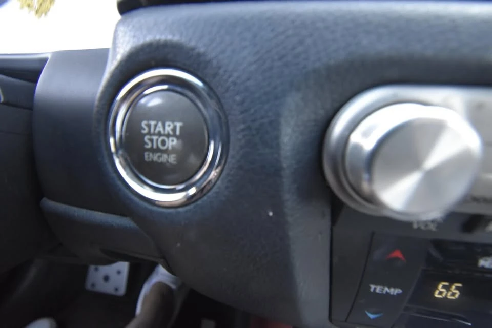 2014 Lexus GS 4th Gen - Image 10 of 20