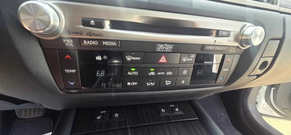 2014 Lexus GS 4th Gen - Image 12 of 20