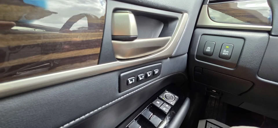 2014 Lexus GS 4th Gen - Image 16 of 20