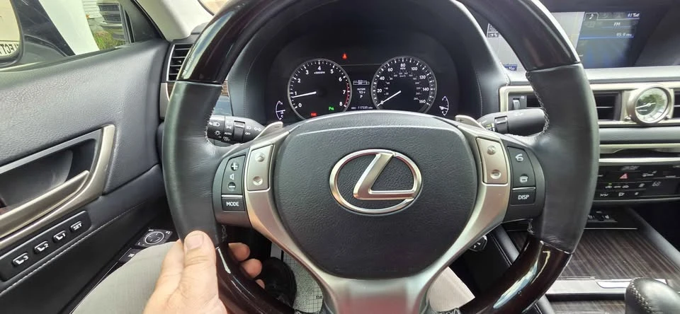 2014 Lexus GS 4th Gen - Image 15 of 20