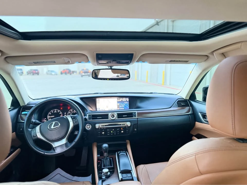 2014 Lexus GS 4th Gen - Image 15 of 19