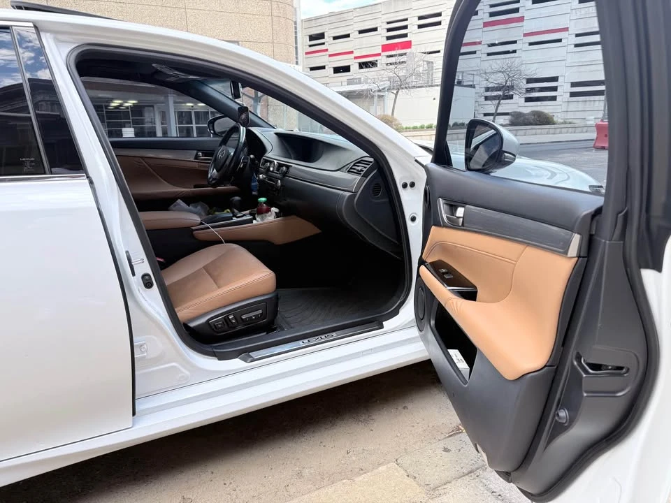 2014 Lexus GS 4th Gen - Image 9 of 13
