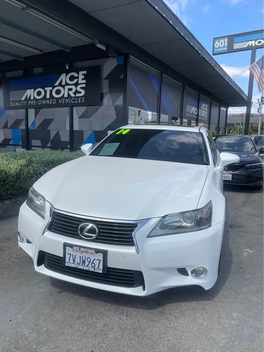 2014 Lexus GS 4th Gen - Image 3 of 3