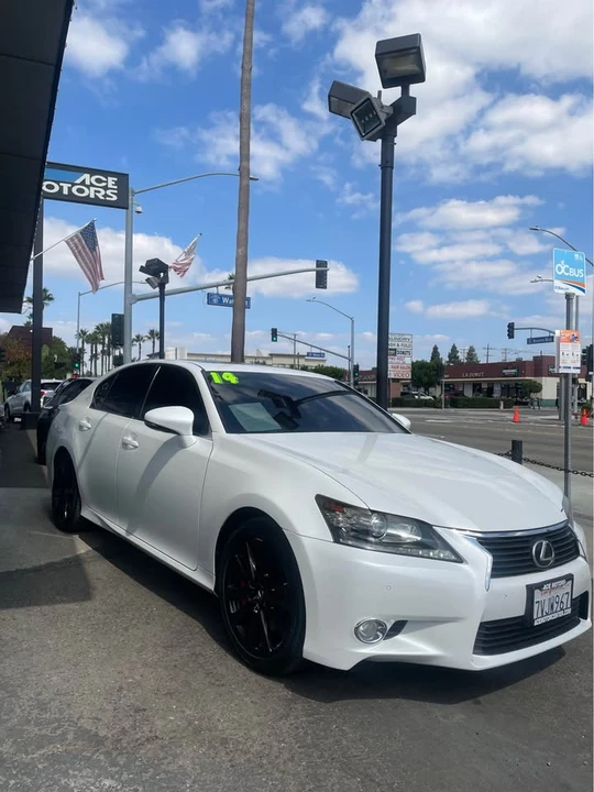 2014 Lexus GS 4th Gen - Image 2 of 3
