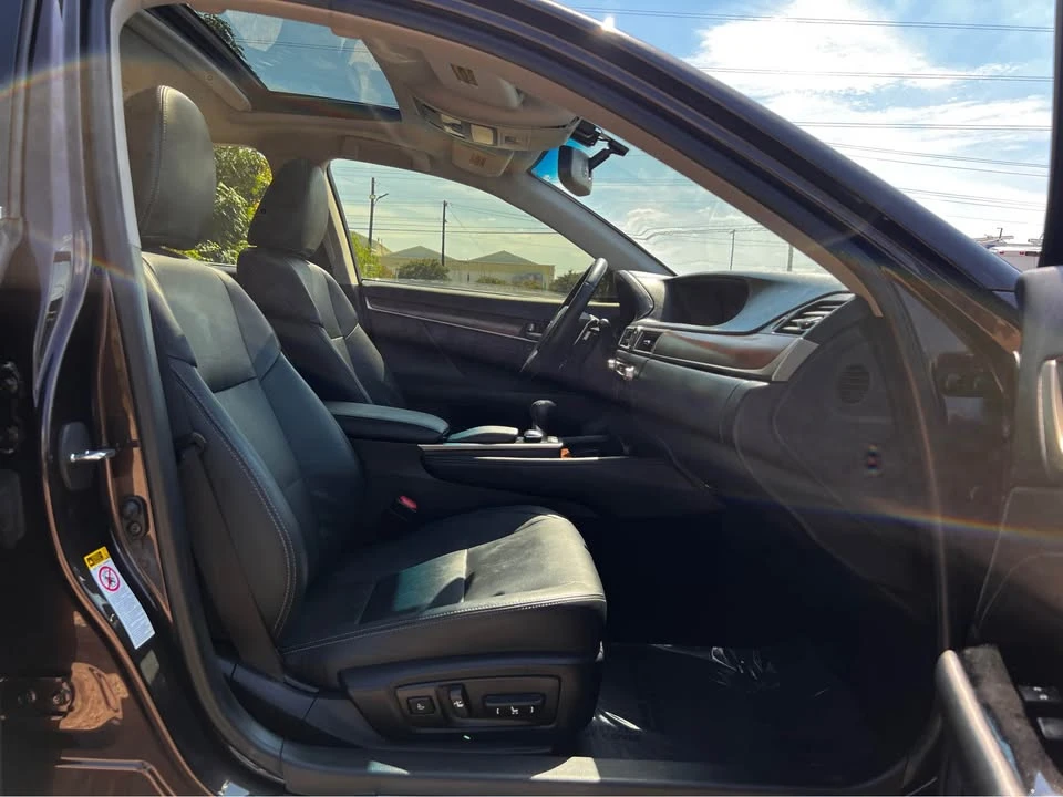 2014 Lexus GS 4th Gen - Image 11 of 20