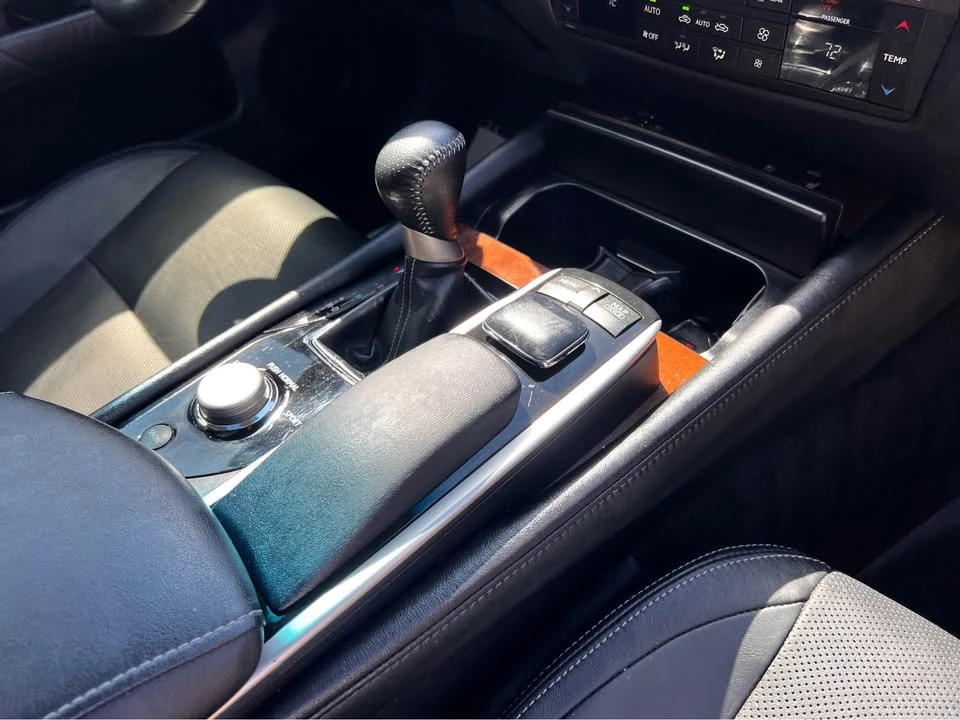 2014 Lexus GS 4th Gen - Image 12 of 20