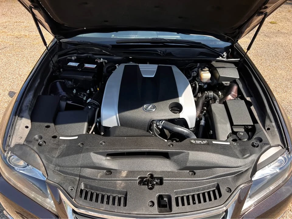 2014 Lexus GS 4th Gen - Image 19 of 20