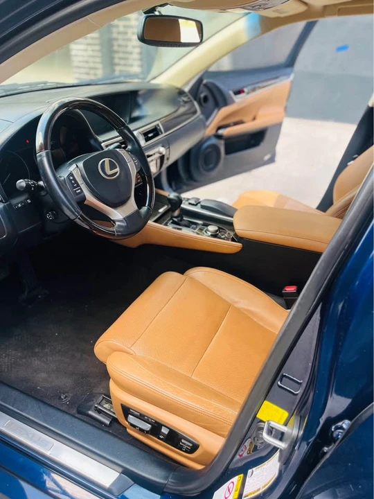 2014 Lexus GS 4th Gen - Image 8 of 15