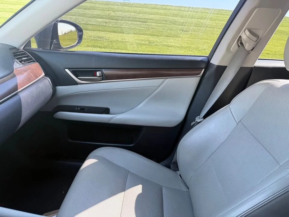 2014 Lexus GS 4th Gen - Image 11 of 14