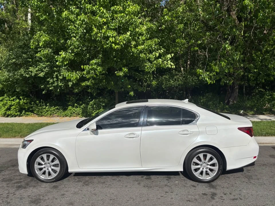 2014 Lexus GS 4th Gen - Image 10 of 10