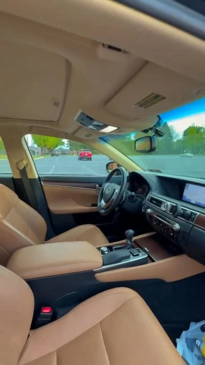 2014 Lexus GS 4th Gen - Image 15 of 15