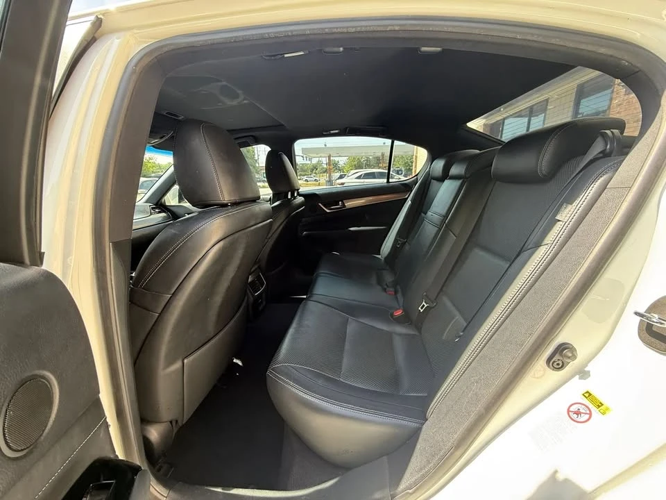 2014 Lexus GS 4th Gen - Image 10 of 20