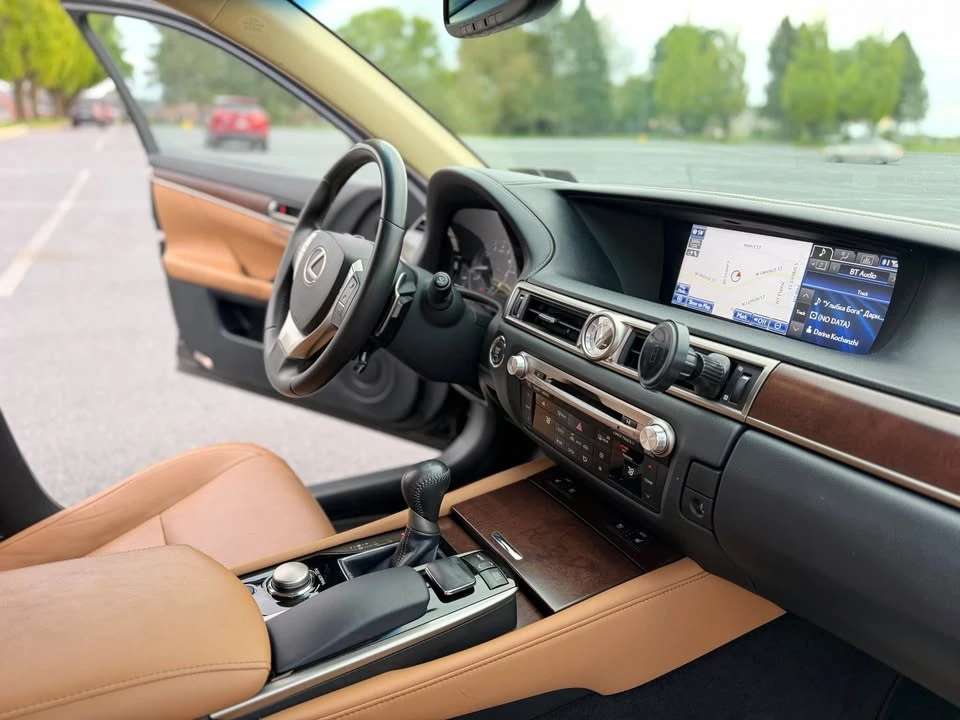 2014 Lexus GS 4th Gen - Image 9 of 15