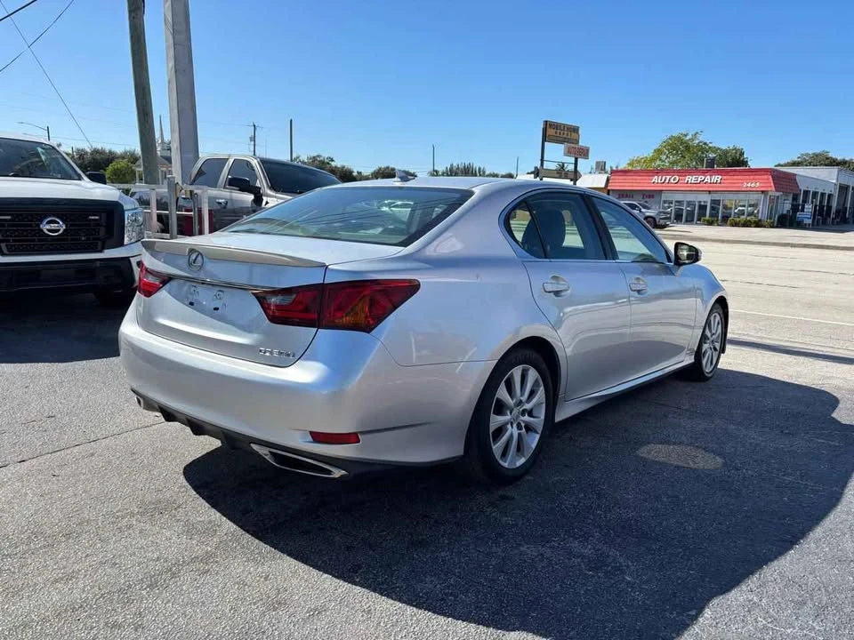 2014 Lexus GS 4th Gen - Image 9 of 11