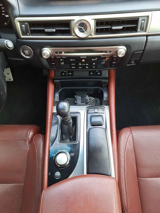 2014 Lexus GS 4th Gen - Image 12 of 16