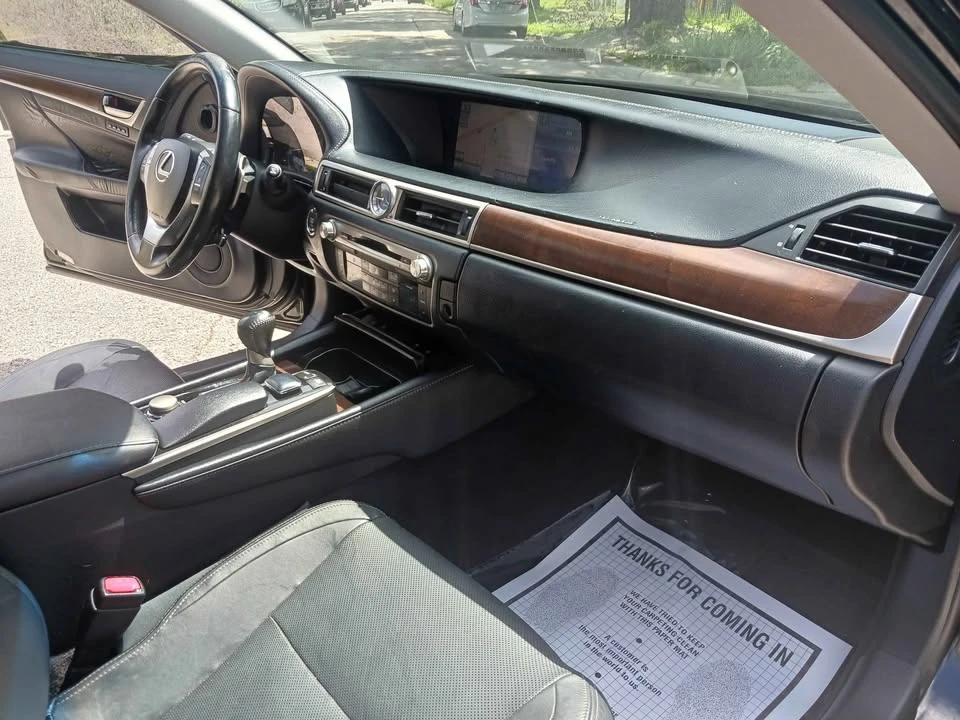 2014 Lexus GS 4th Gen - Image 15 of 18