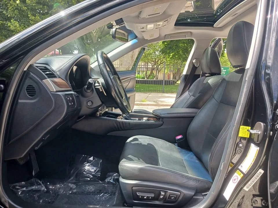 2014 Lexus GS 4th Gen - Image 10 of 18