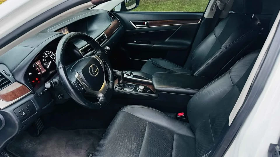 2014 Lexus GS 4th Gen - Image 10 of 18