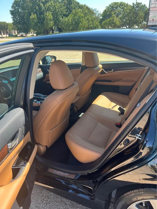 2014 Lexus GS 4th Gen - Image 12 of 15