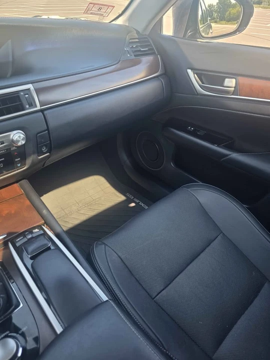 2014 Lexus GS 4th Gen - Image 18 of 20