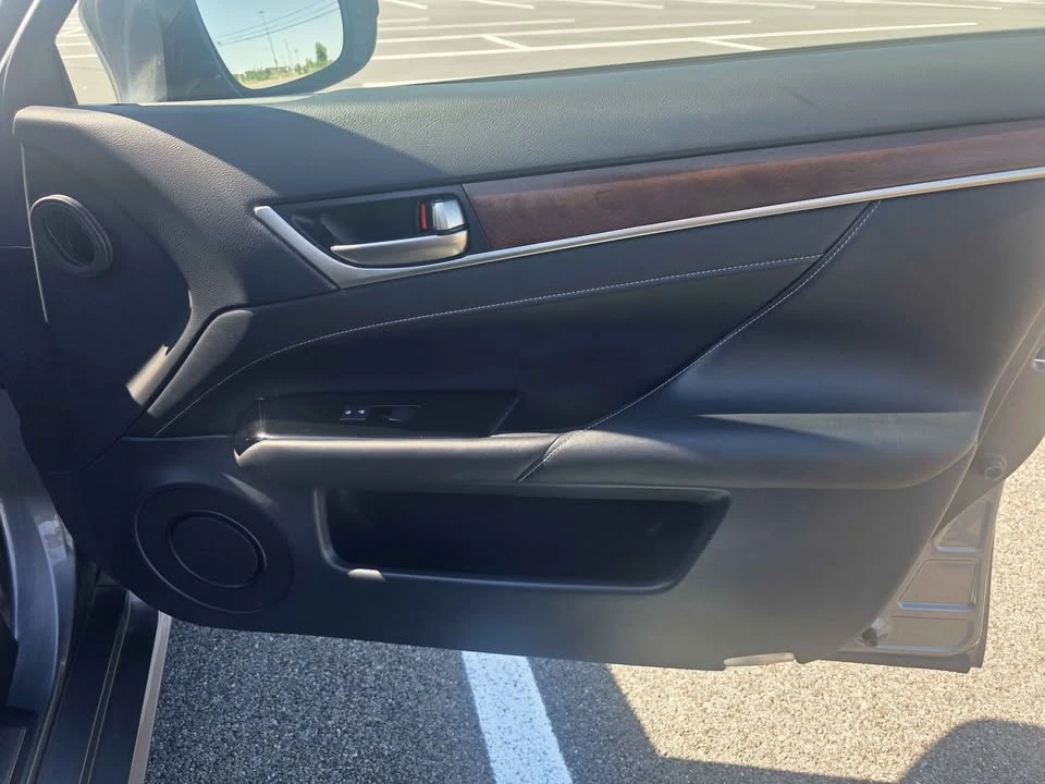 2014 Lexus GS 4th Gen - Image 10 of 20
