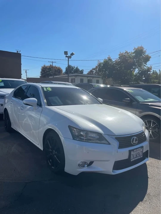 2014 Lexus GS 4th Gen - Image 2 of 3
