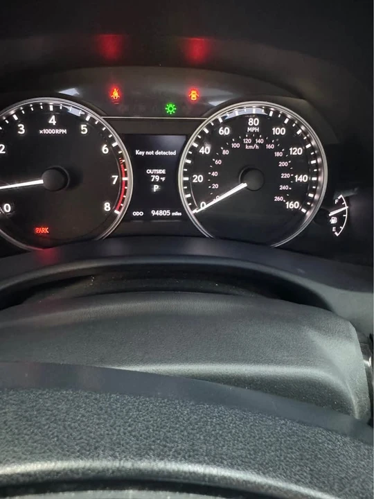 2014 Lexus GS 4th Gen - Image 11 of 12