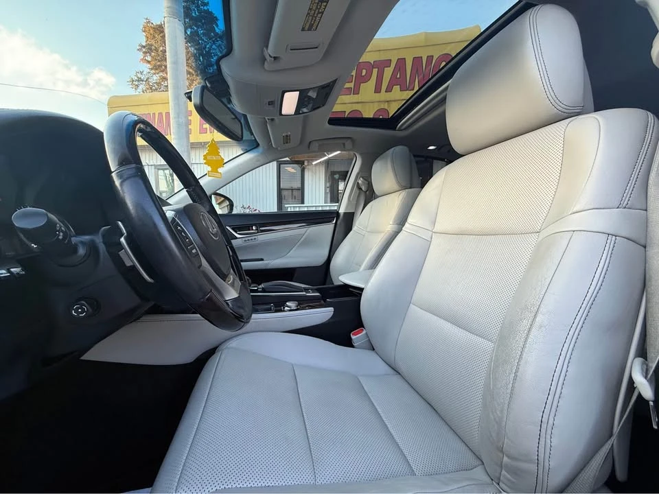 2014 Lexus GS 4th Gen - Image 4 of 9