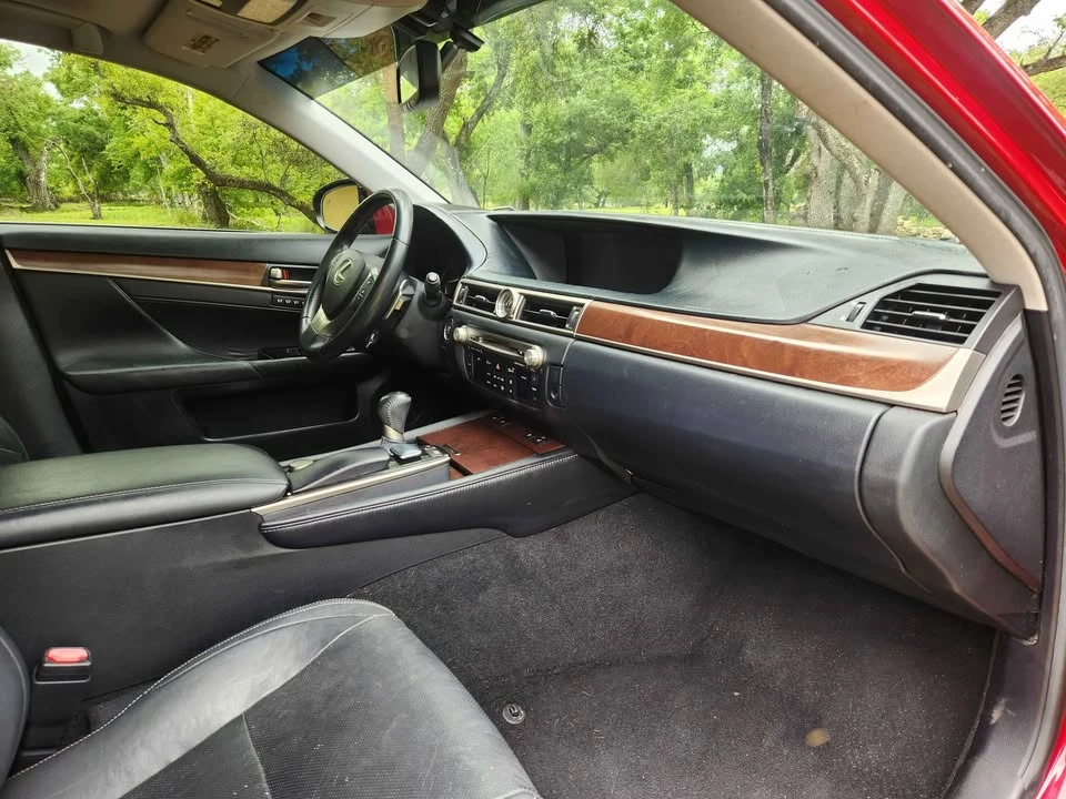 2014 Lexus GS 4th Gen - Image 9 of 10