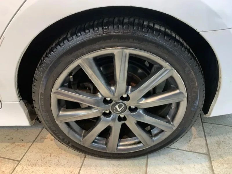 2014 Lexus GS 4th Gen - Image 11 of 12