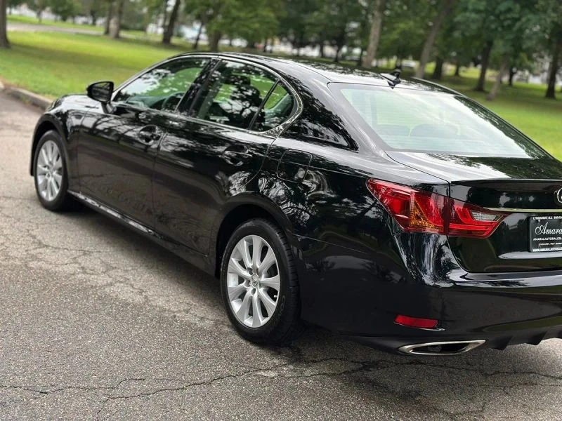 2014 Lexus GS 4th Gen - Image 11 of 12