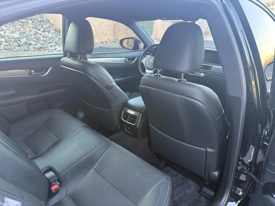 2014 Lexus GS 4th Gen - Image 16 of 21