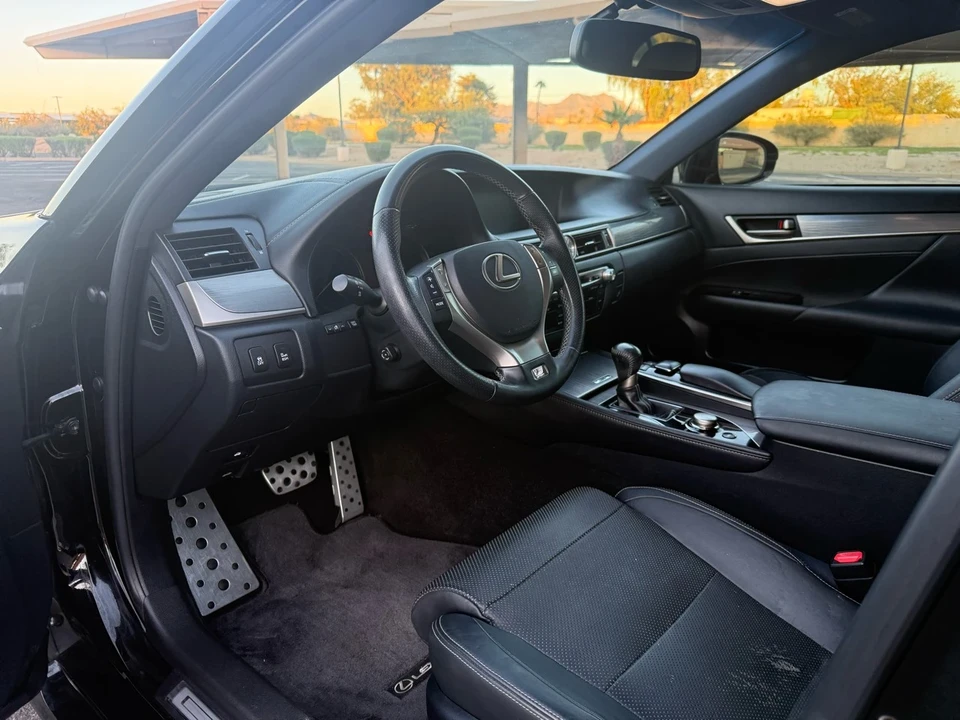 2014 Lexus GS 4th Gen - Image 10 of 21