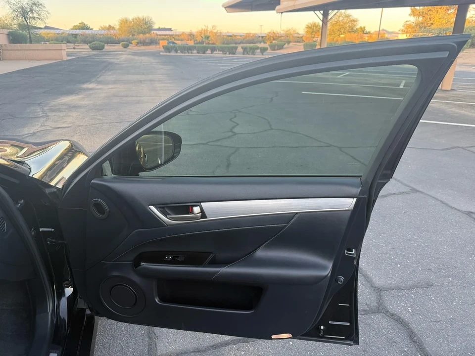 2014 Lexus GS 4th Gen - Image 19 of 21