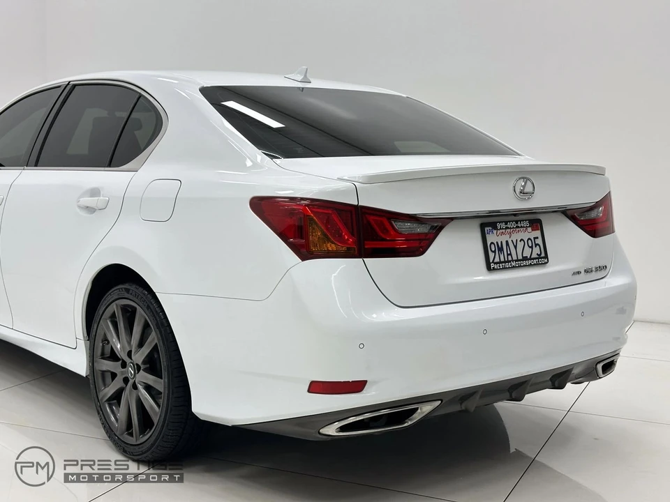 2014 Lexus GS 3rd Gen - Image 10 of 12